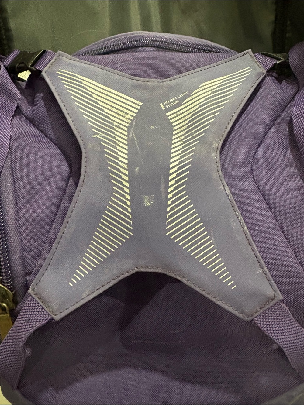 Easton Ghost NX fast pitch backpack in purple GUC 3 minor bottom wear spots - Picture 3 of 10